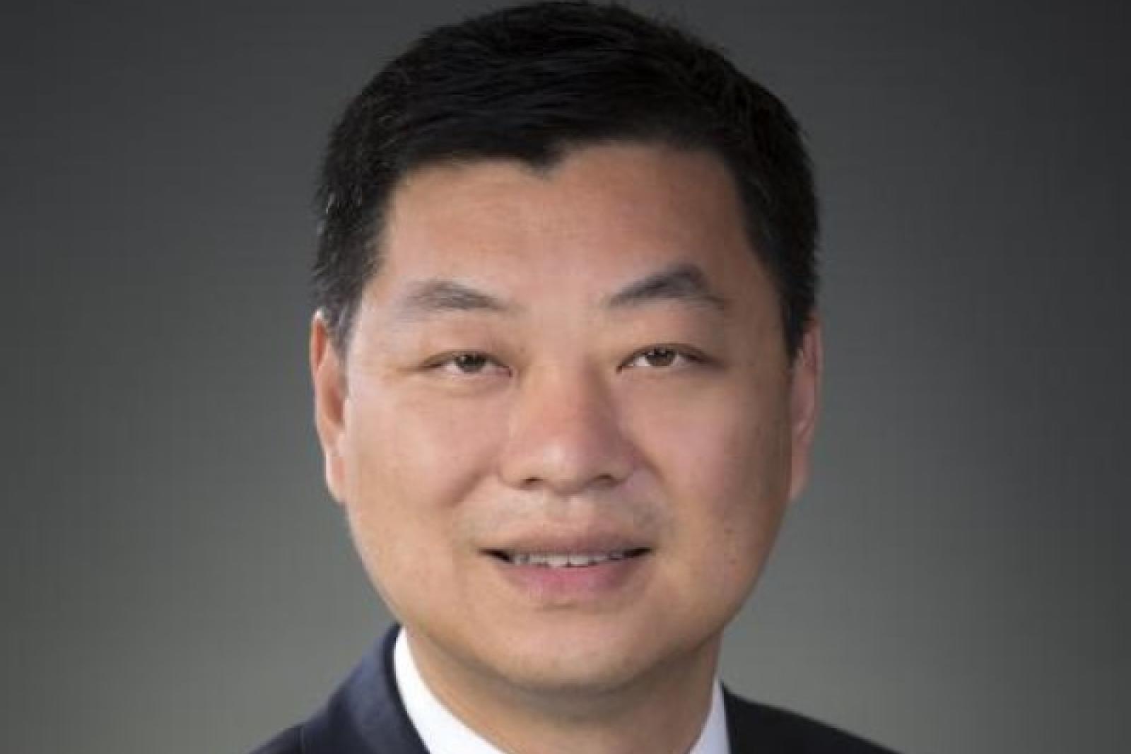 Robert Lee receives university Accelerator Award to validate and develop cancer therapy drug